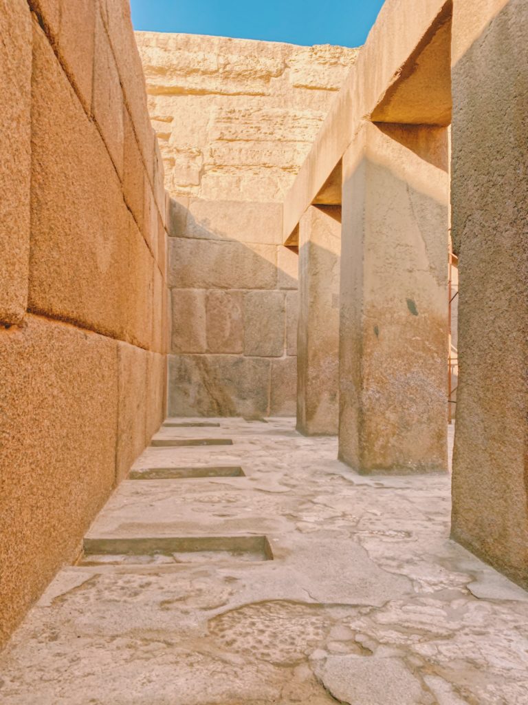 古代エジプトの遺跡～カイロから日帰りで行けるサッカーラ遺跡群